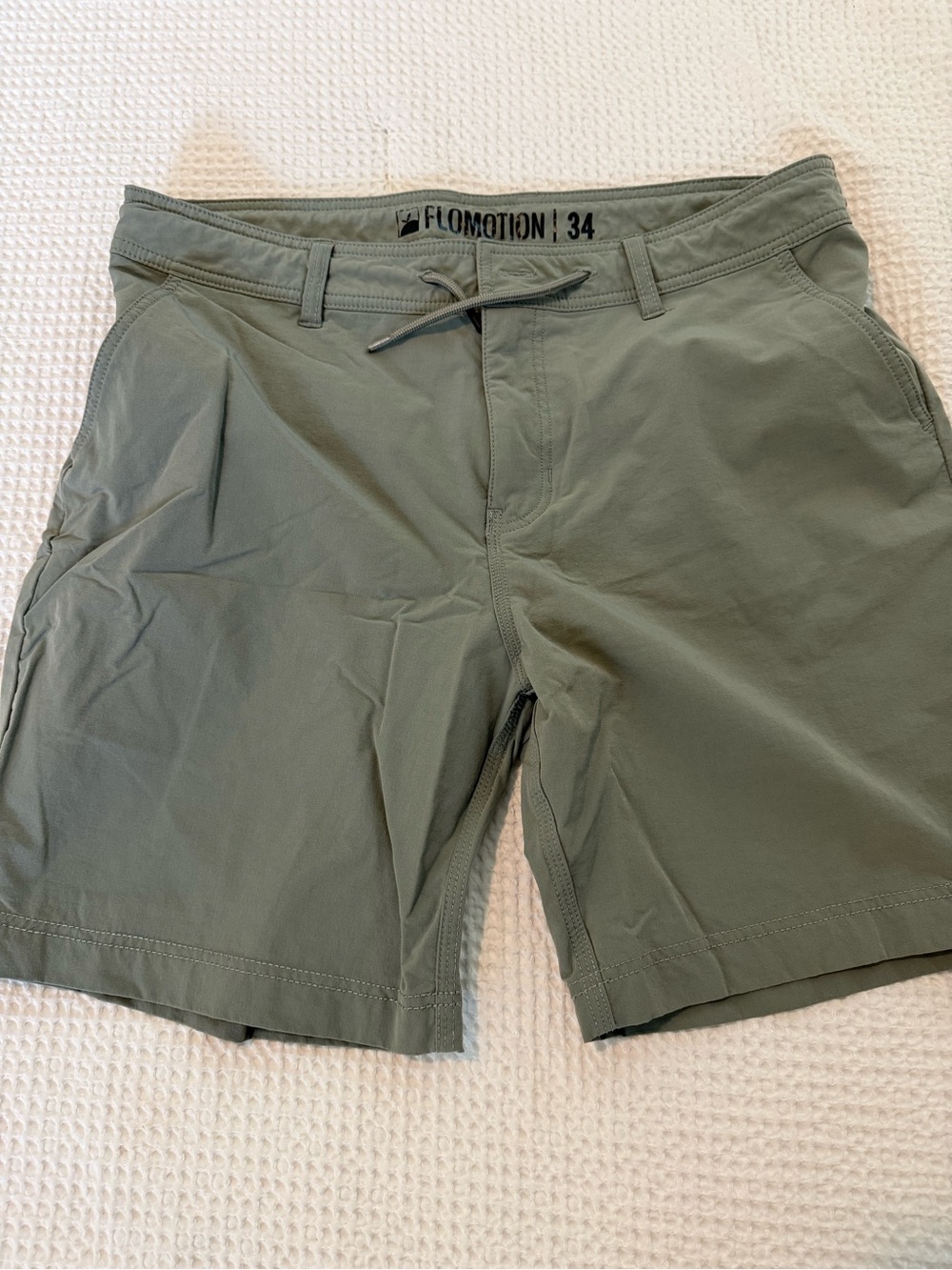 FloMotion Performance Shorts - Size 34